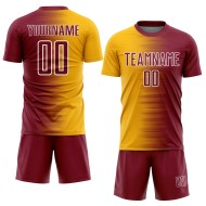 Maglia da calcio personalizzata con stampa a sublimazione Crimson Gold-White Gradient Line Maglia da calcio personalizzata con stampa a sublimazione Crimson Gold-White Gradient Line